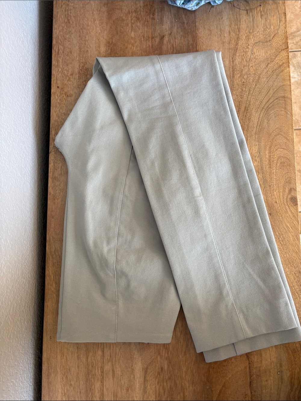 Old Navy Women's Light Gray Pixie High-Rise Skinny Dress Pants